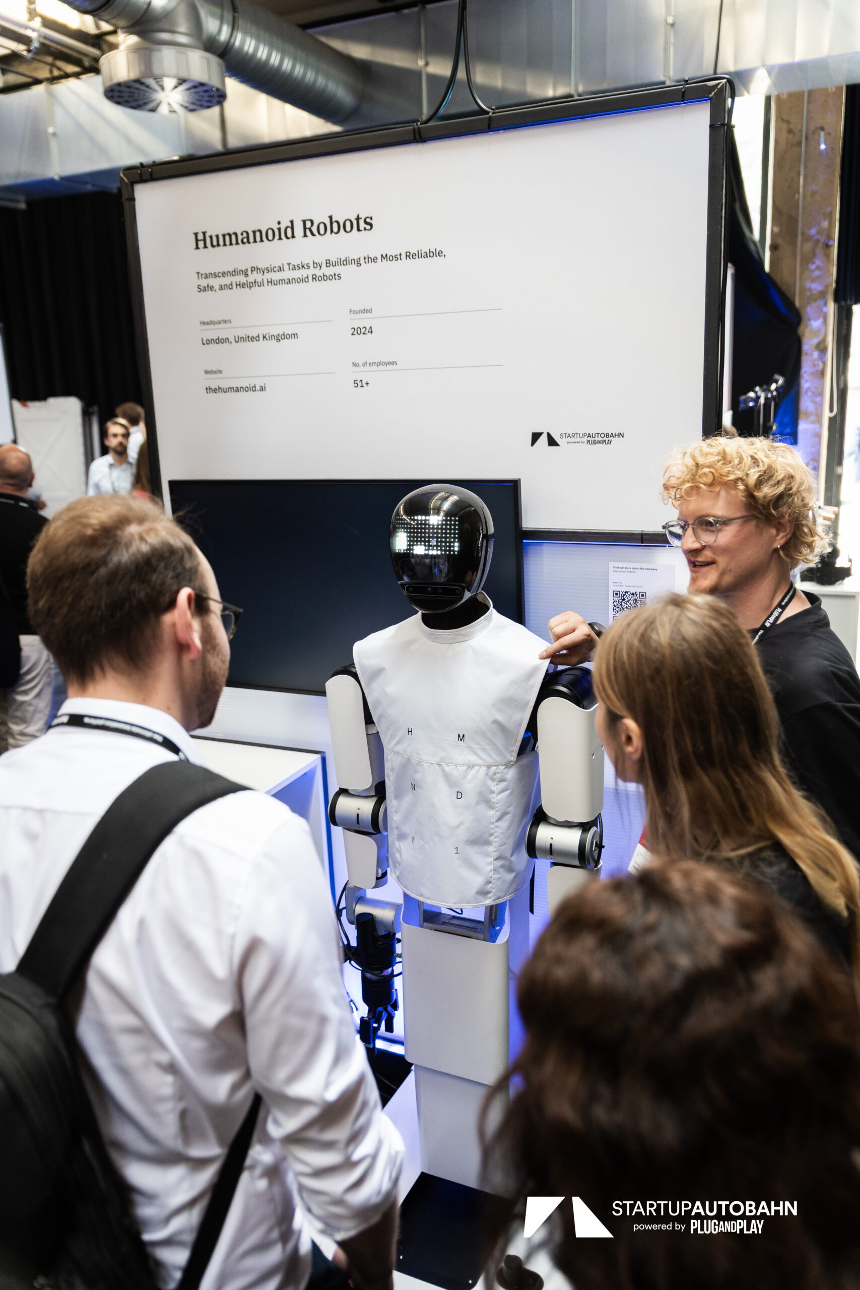 Humanoid demonstrated pre-alpha prototype at STARTUP AUTOBAHN Expo 2025 Expo2025-Logo-00088-scaled.jpg